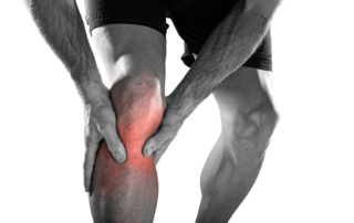 man with a sports injury to the knee