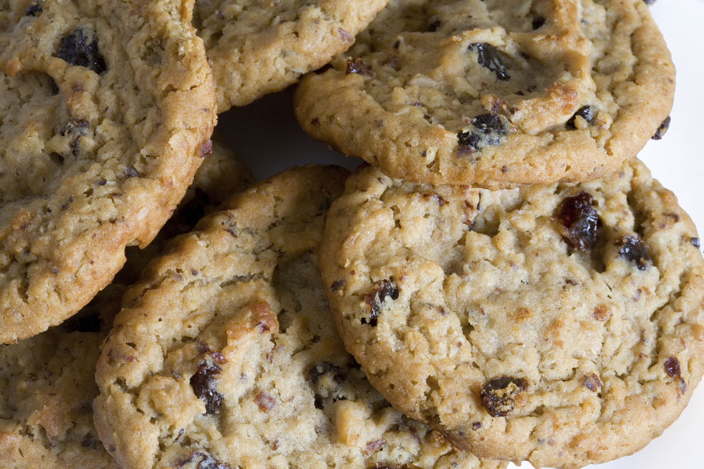 closeup of oatmeal cranberry raisin cookies